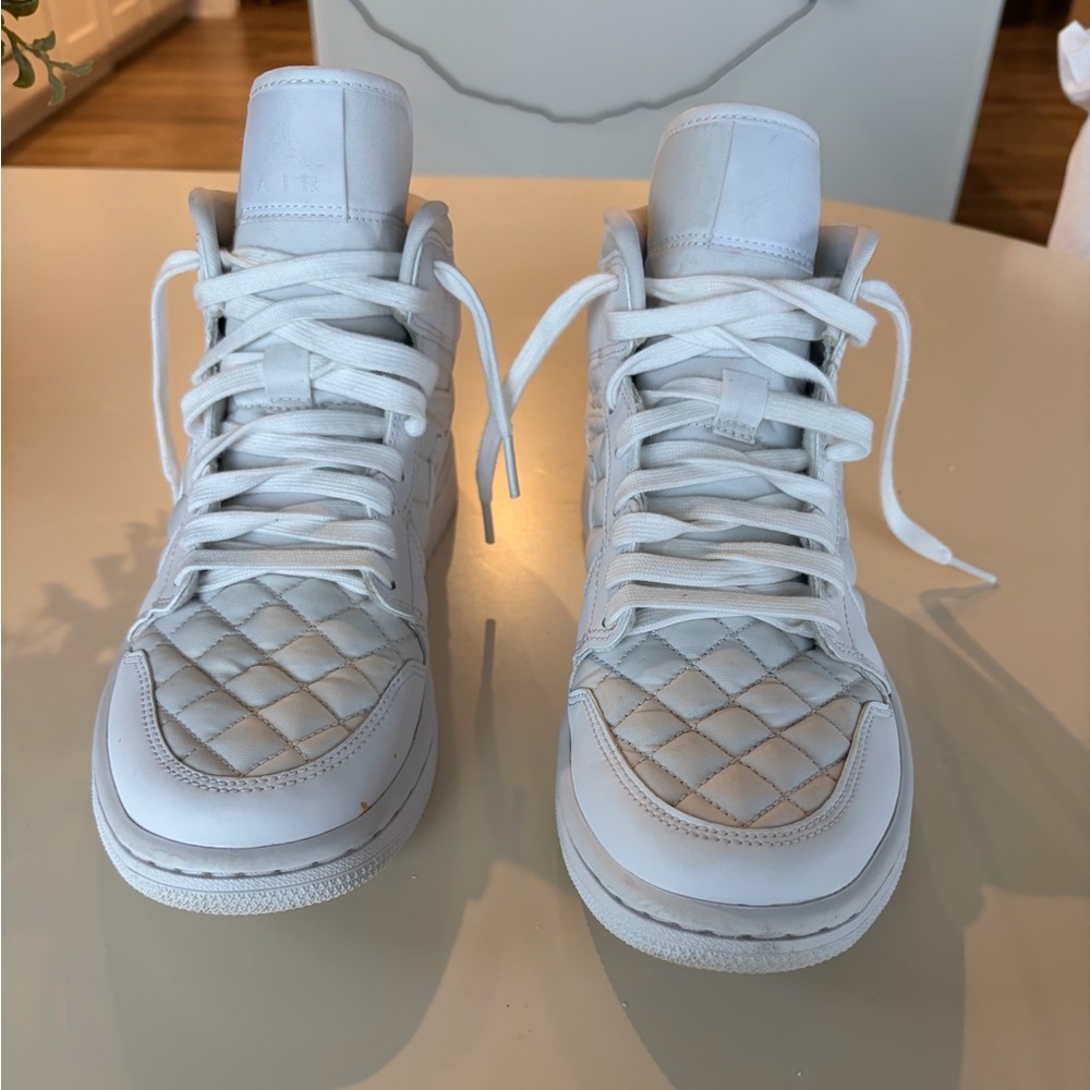 Nike Women Air Jordan 1 Mid SE White Quilted Sneaker